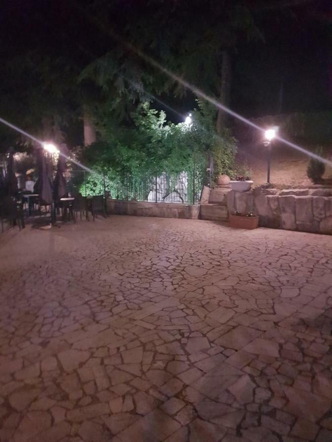 La Tenuta Di Bacco Hotel กอลเลแฟร์โร ภายนอก รูปภาพ
