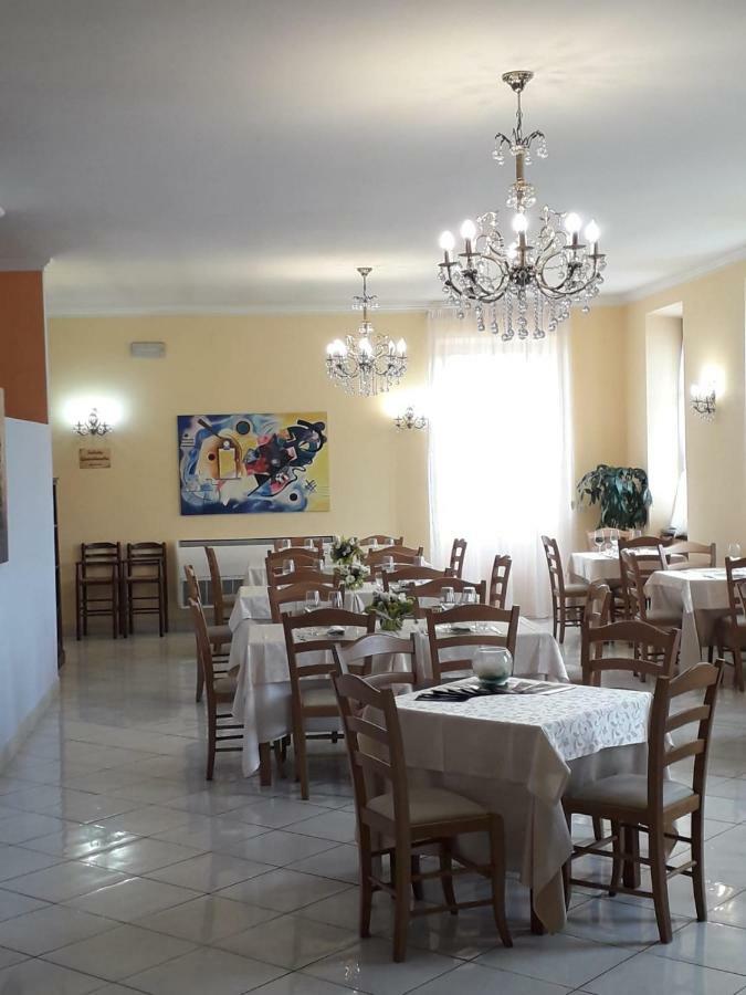 La Tenuta Di Bacco Hotel กอลเลแฟร์โร ภายนอก รูปภาพ